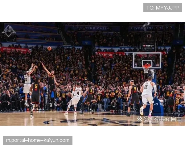 亚历山大连续两个关键三分回应掘金，高难度后躺出手展现大心脏